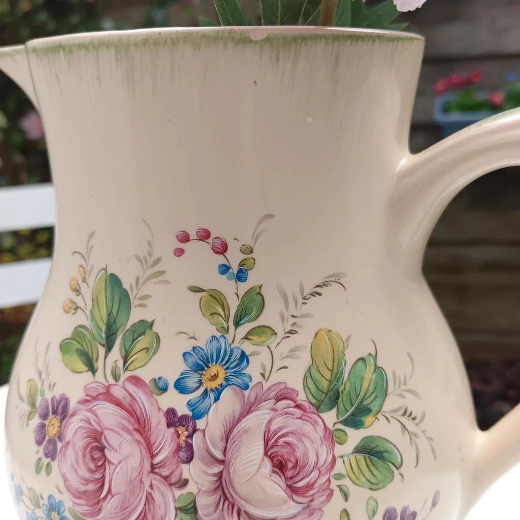 Très joli pichet vase vintage