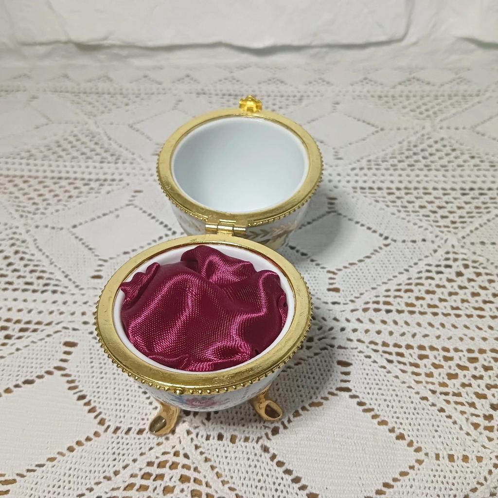 Très bel œuf de collection style Fabergé