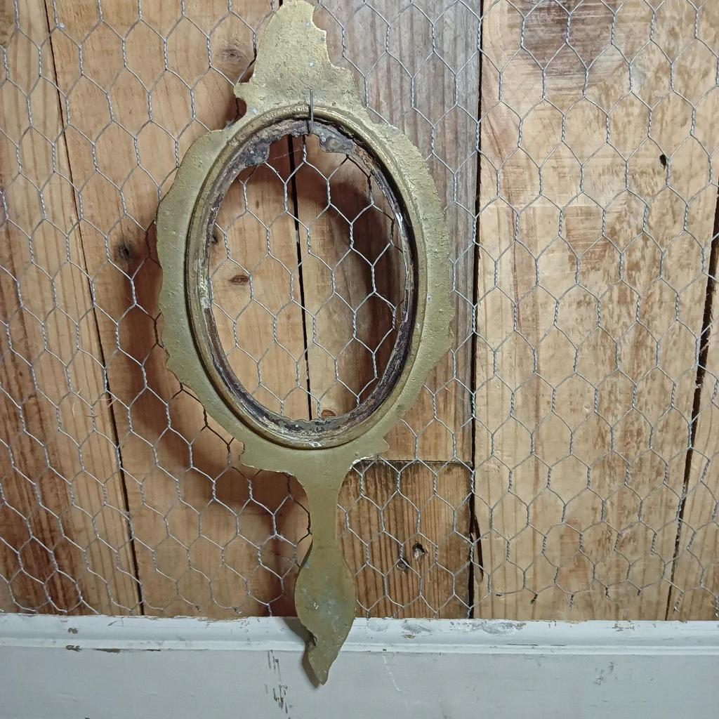 Très joli ancien support de miroir à main