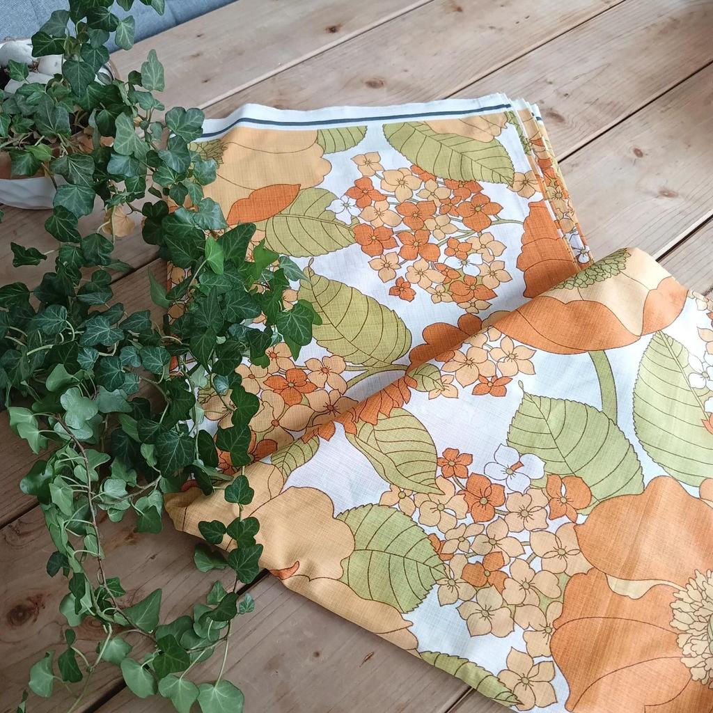 Très joli tissu vintage