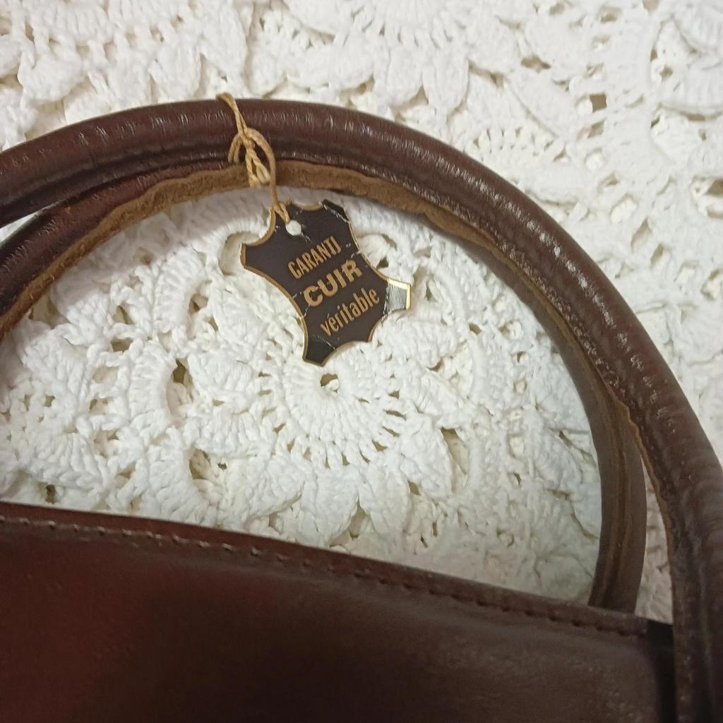 Très joli sac en cuir vintage