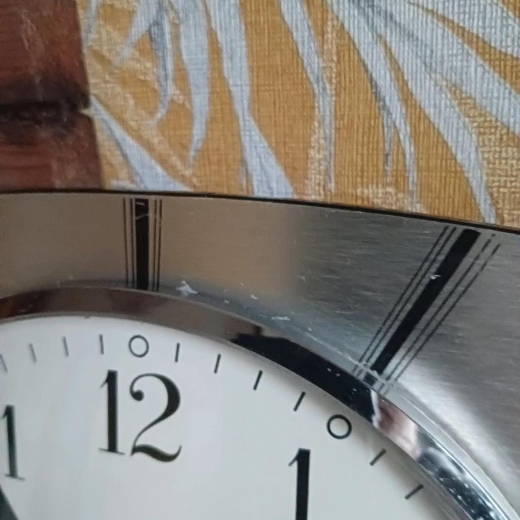 Très jolie horloge murale vintage