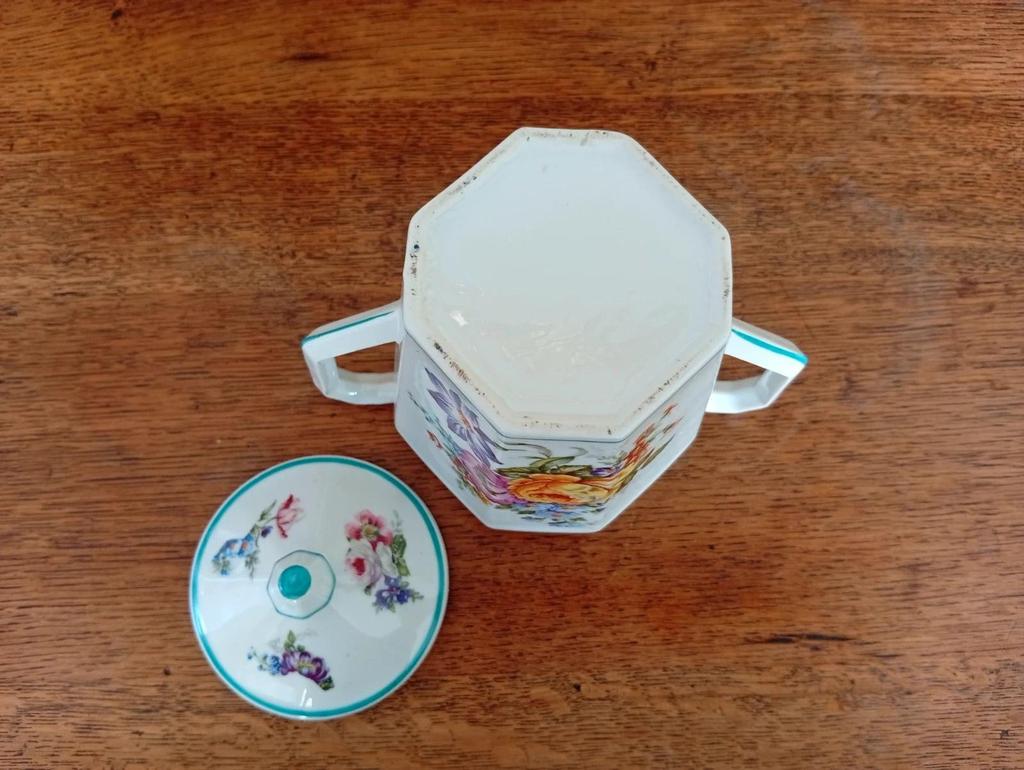 💮Très joli sucrier ancien
