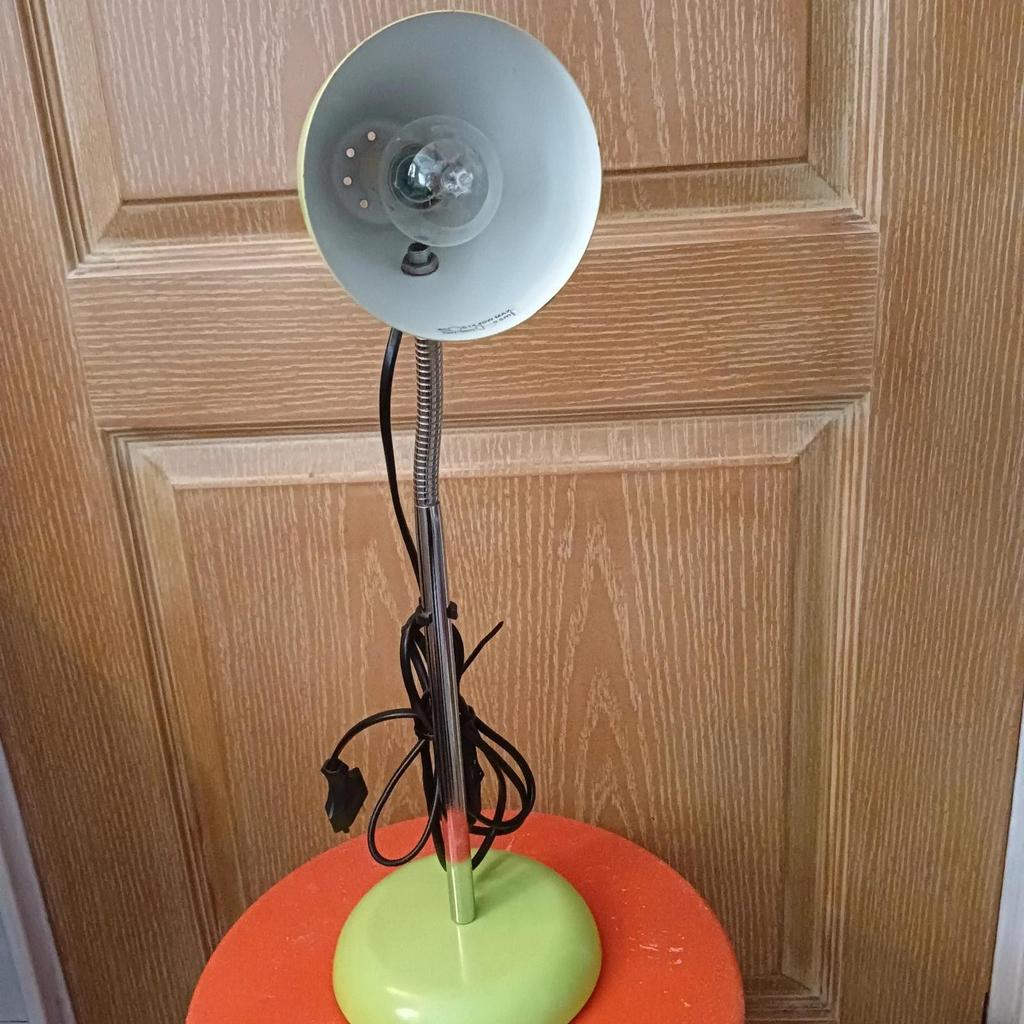 Très jolie lampe de bureau vintage