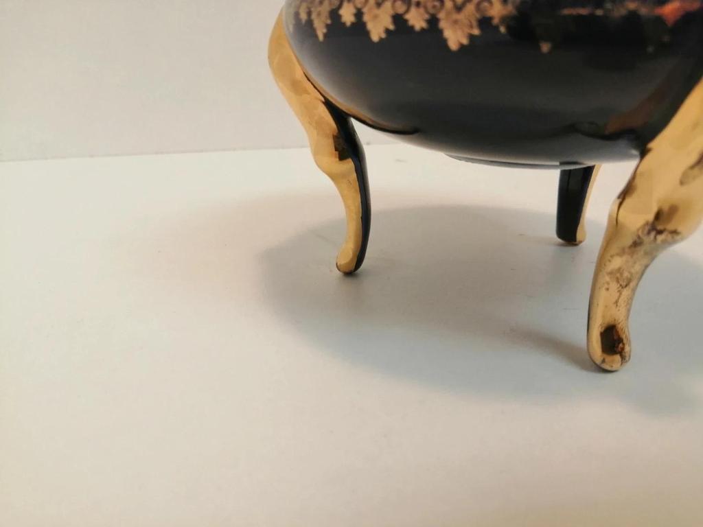 Ancienne bonbonnière en porcelaine de Limoges