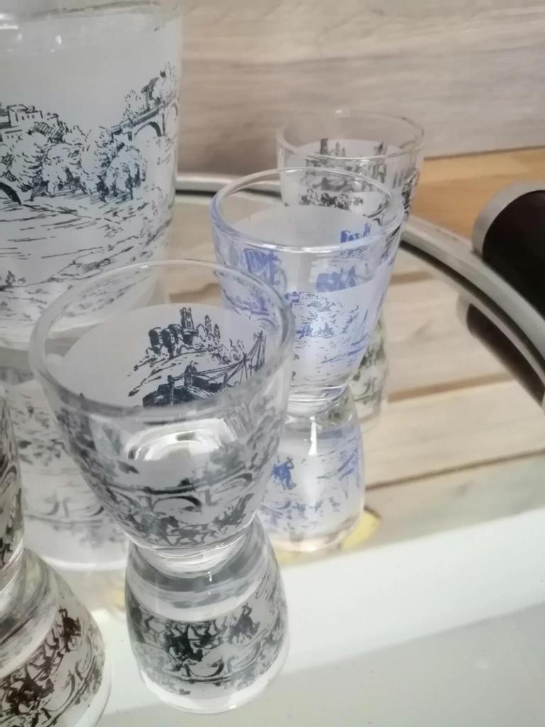 Ancienne carafe et verres Luminarc