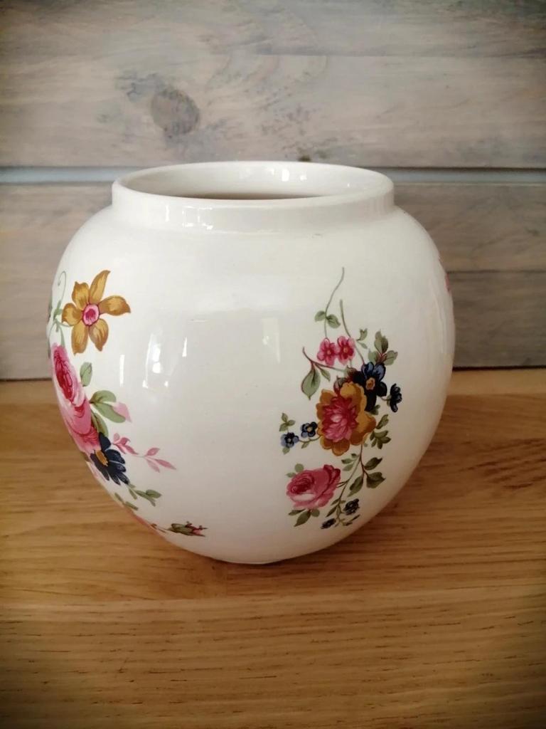 Ancien petit vase boule Sadler