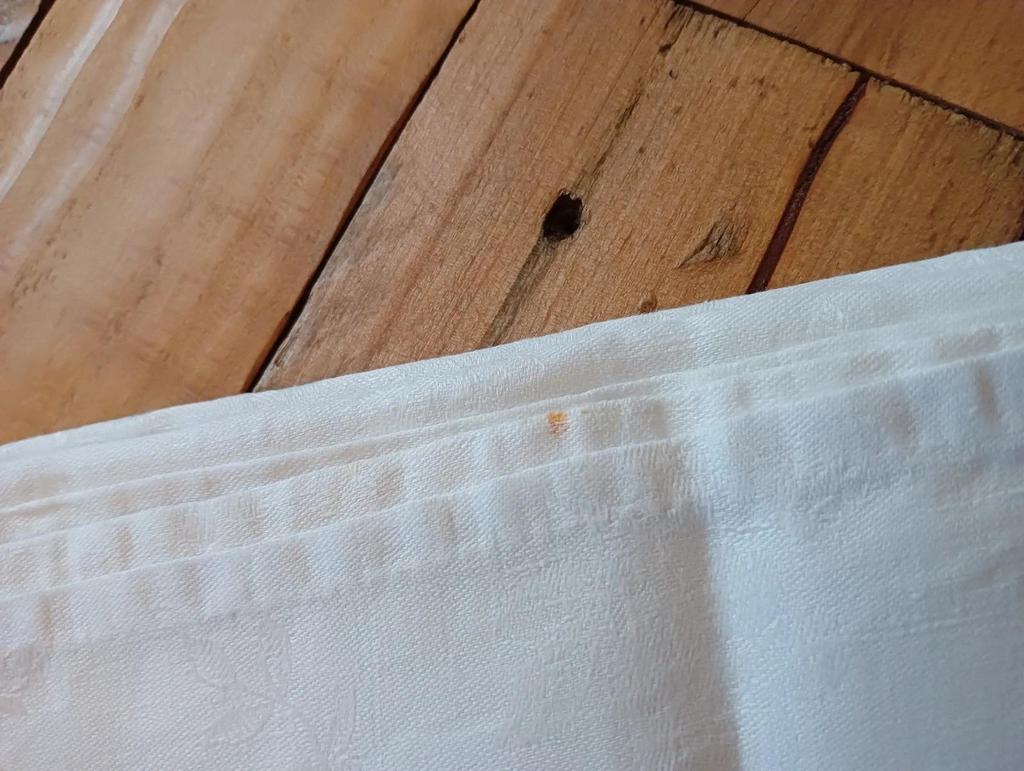 Ancienne nappe damassée avec monogramme