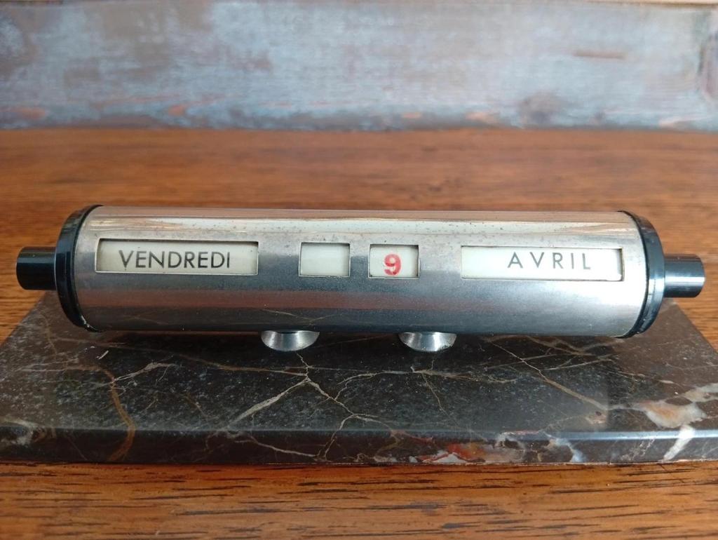 Calendrier perpétuel de bureau