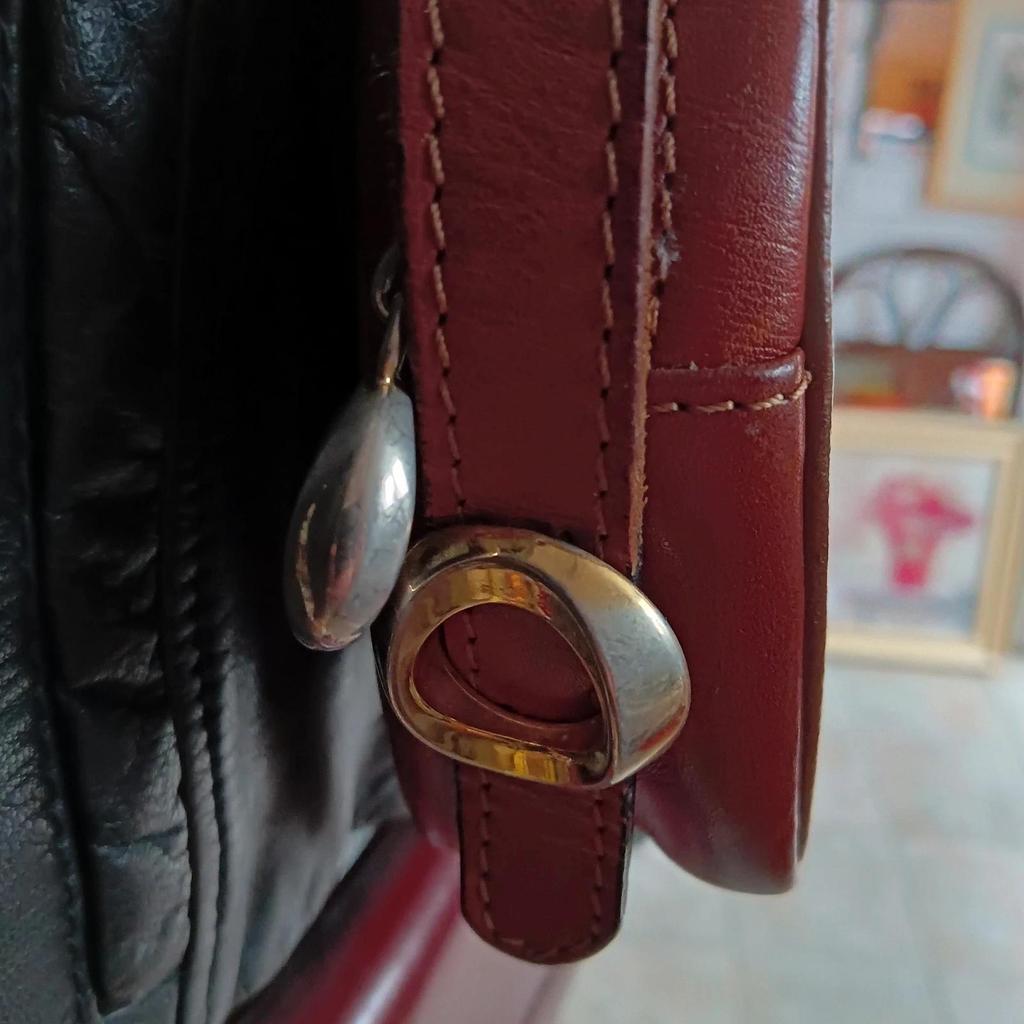 Très joli ancien sac à main vintage Victor en cuir